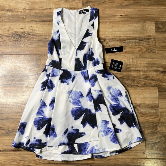 Lulus Seeing Chic Blue and Ivory Print Skater Dress NWT Size S - Picture 6 of 13